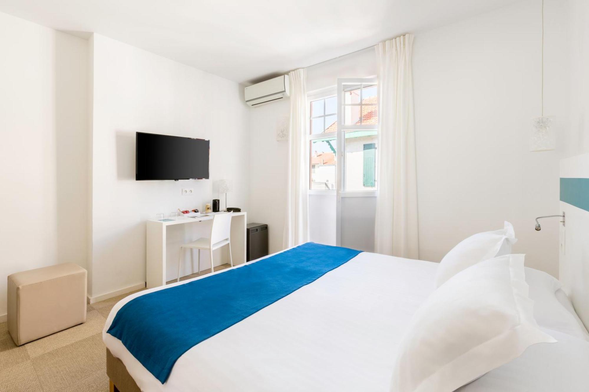 Hotel Kemaris Биариц Екстериор снимка